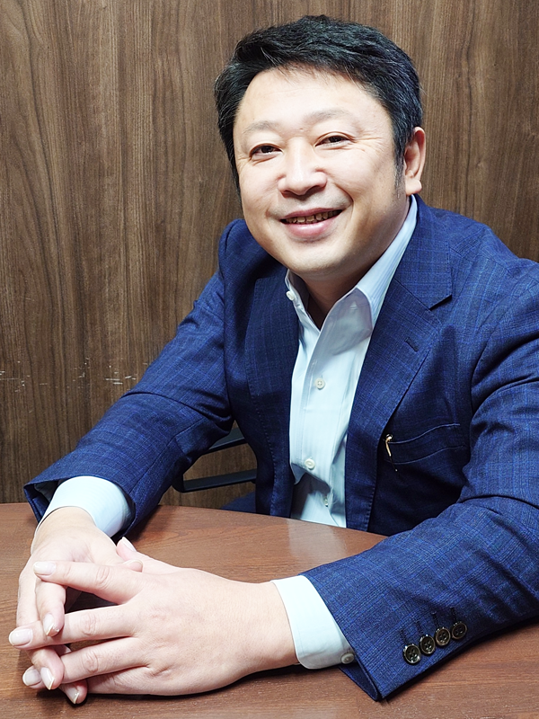 代表取締役福島英一